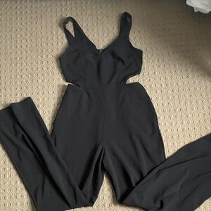 Chic Black Sleeveless Jumpsuit